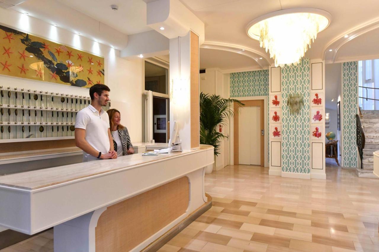 Hotel Majestic Лидо ди Йезоло Екстериор снимка