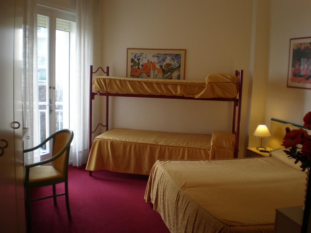 Hotel Majestic Лидо ди Йезоло Стая снимка
