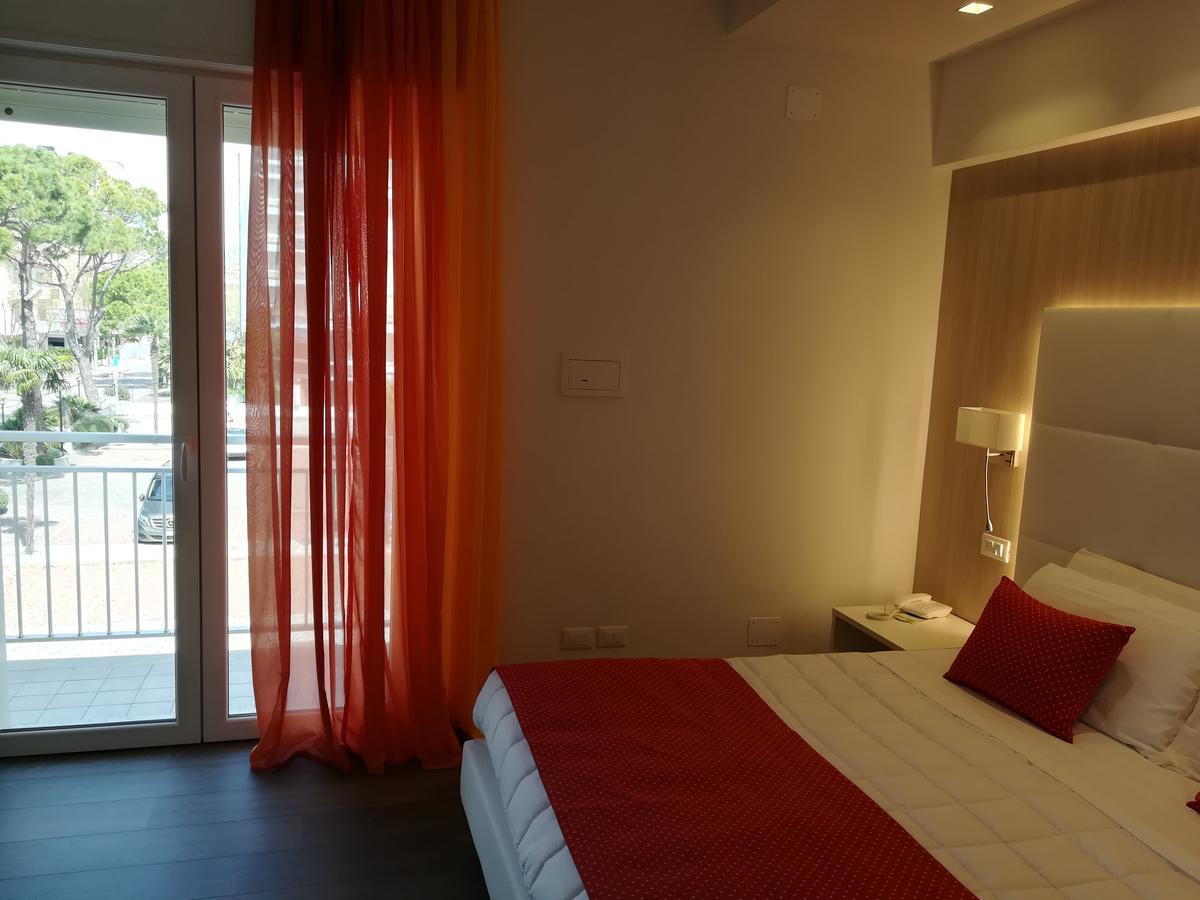 Hotel Majestic Лидо ди Йезоло Екстериор снимка